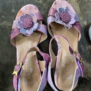 L’Artiste Purple Floral Sandals with Ankle Strap Size 5.5-6